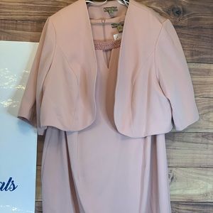 Plus sized women’s 2piece suit